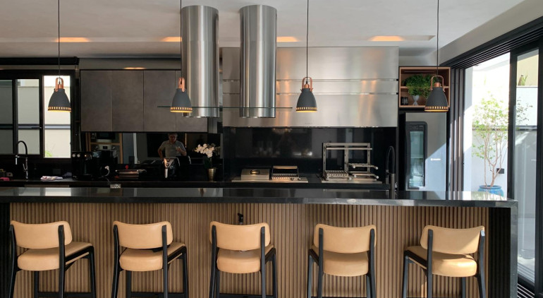 Grill de Fundo Sob Medida: elegância e performance em projetos gourmet | RS GRILL